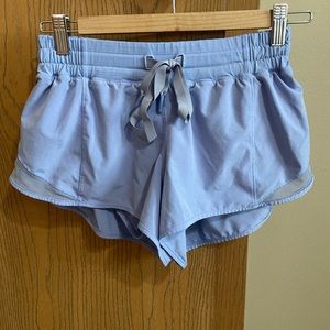 Lululemon Hottty Hot Low-Rise Lined Short 2.5”